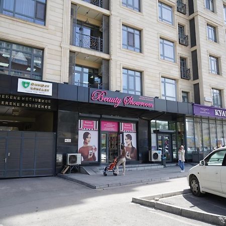 Nice And Comfortable Apartment In The Downtown Of Bisjkek Buitenkant foto
