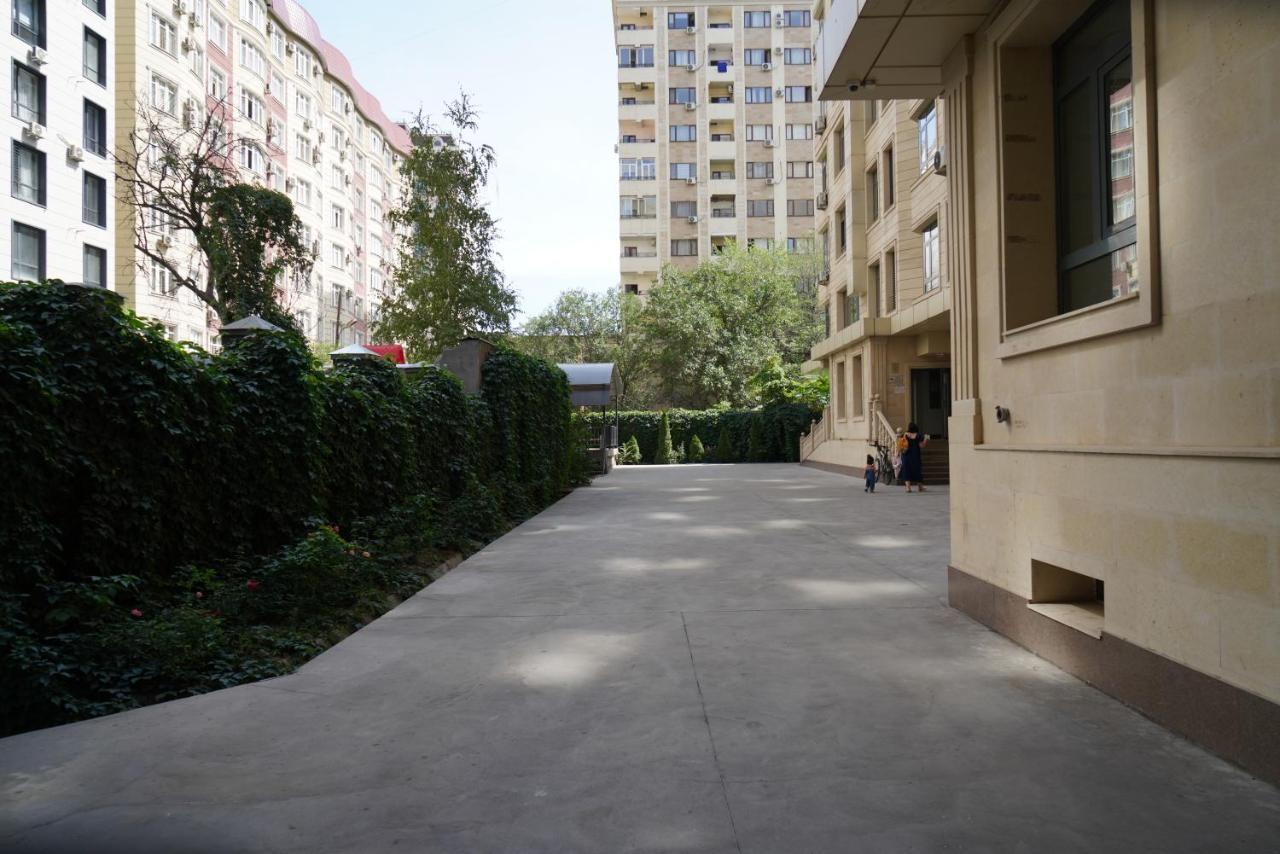 Nice And Comfortable Apartment In The Downtown Of Bisjkek Buitenkant foto
