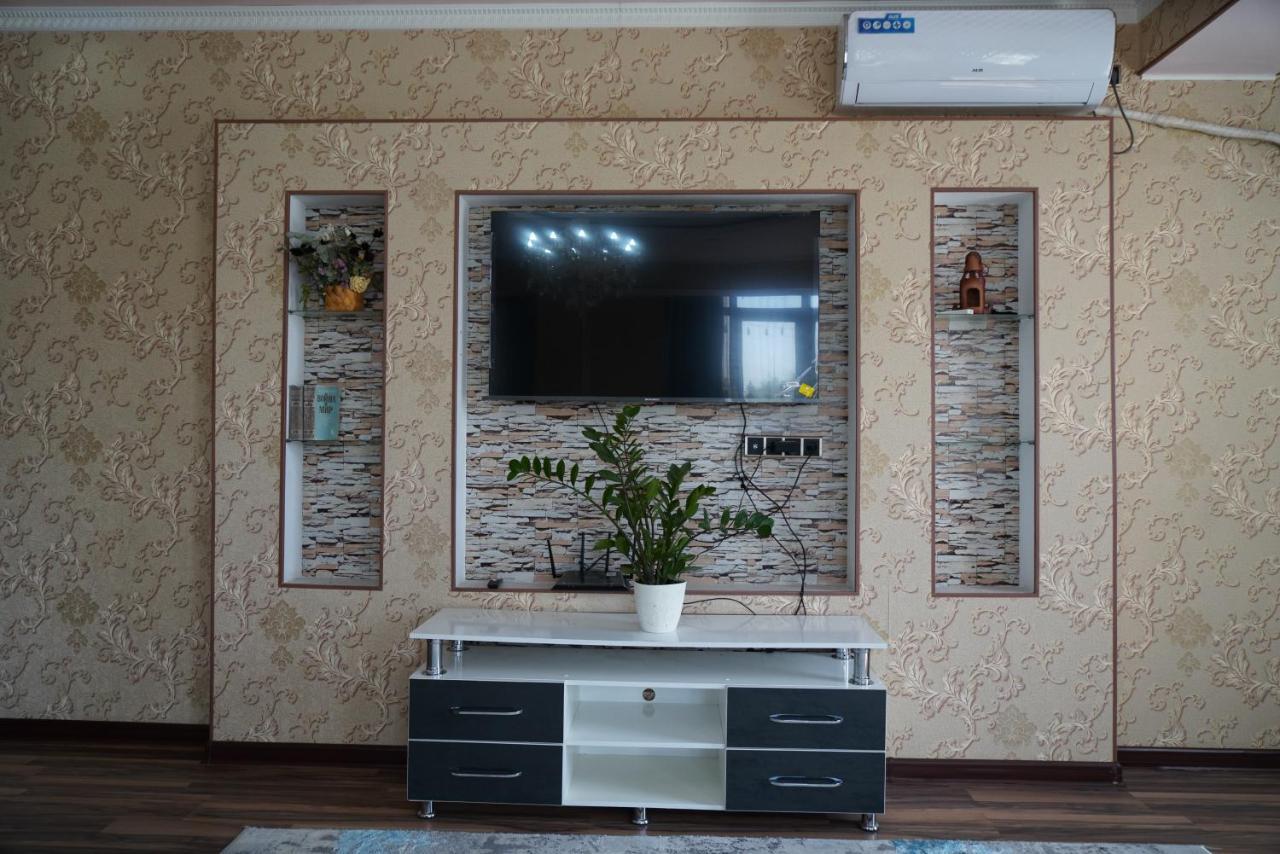 Nice And Comfortable Apartment In The Downtown Of Bisjkek Buitenkant foto